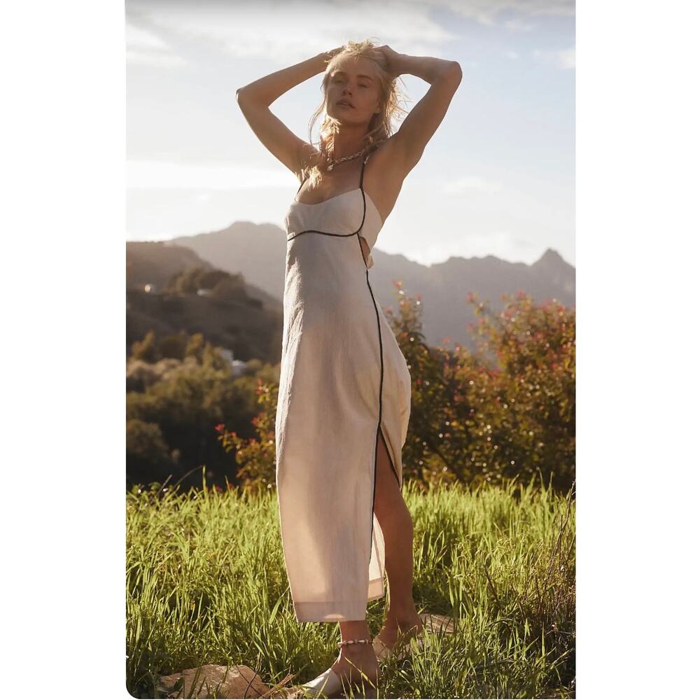 Free People Summer In Capri Linen Blend Halter Slit Cream / Black Midi Dress
XL - Picture 1 of 6